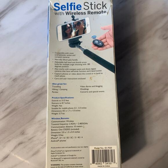 Selfie Stick With Wireless remote - Picture 3 of 4